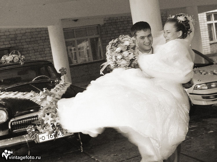 http://www.vintagefoto.ru/portfolio/weddings/20061014-8.jpg